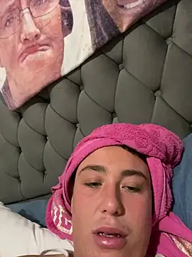 MillieB online show from February 15, 2026, 7:02 pm