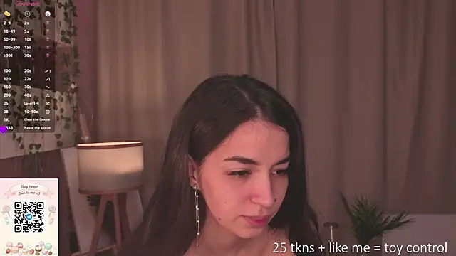 Snapshot of EmmyNoel chatting on April 29, 2026, 7:09 pm EmmyNoel online show from April 29, 2026, 7:09 pm