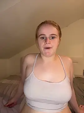 daddysgirly003 online show from February 20, 2026, 7:16 pm