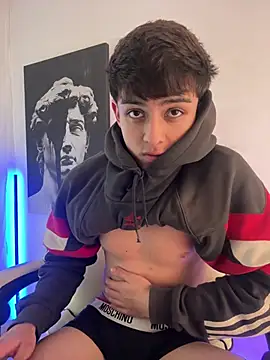 lian fooxx online show from March 29, 2026, 3:52 am