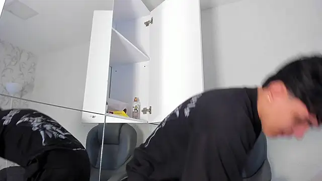  TaylorBlack online show from April 10, 2026, 11:39 am