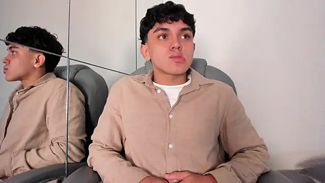  TaylorBlack online show from March 26, 2026, 11:19 am