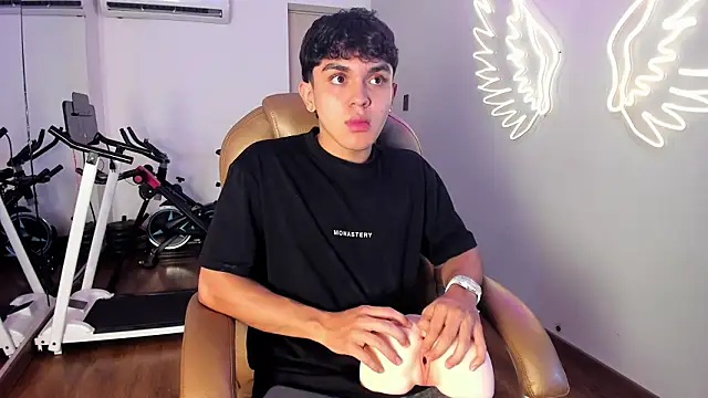  TaylorBlack online show from February 20, 2026, 12:07 pm