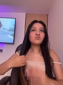 Camila sanchez25 online show from April 5, 2026, 8:04 pm