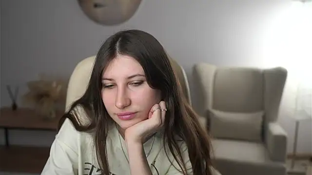 Snapshot of AudieHornback chatting on December 17, 2025, 11:37 am AudieHornback online show from December 17, 2025, 11:37 am