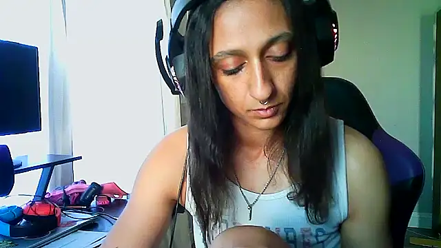 GoddessVikkii online show from February 4, 2026, 8:37 pm