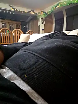 mikeeddy1517 online show from December 16, 2025, 4:17 am