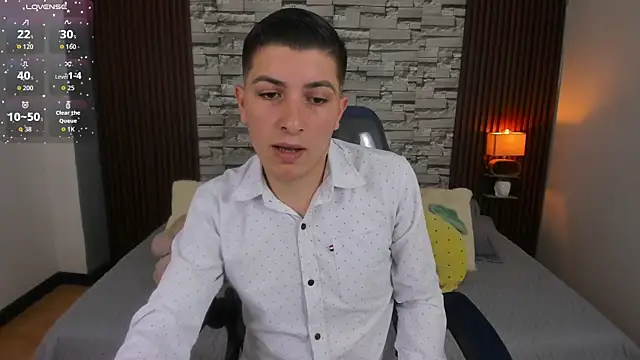 Snapshot of Teddy_18 chatting on December 16, 2025, 7:51 pm Teddy 18 online show from December 16, 2025, 7:51 pm