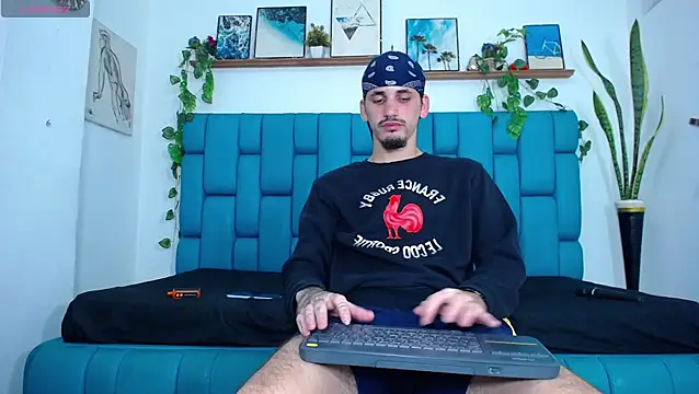 Snapshot of boy_Dirty_X chatting on December 18, 2025, 7:02 am boy Dirty X online show from December 18, 2025, 7:02 am