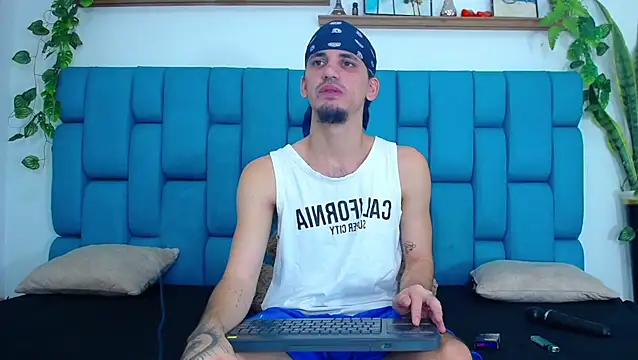 Snapshot of boy_Dirty_X chatting on January 6, 2026, 8:35 pm boy Dirty X online show from January 6, 2026, 8:35 pm