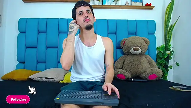Snapshot of boy_Dirty_X chatting on April 19, 2026, 5:19 am boy Dirty X online show from April 19, 2026, 5:19 am