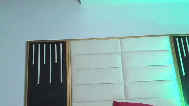 JuliMonroe19 online show from March 5, 2026, 1:08 pm