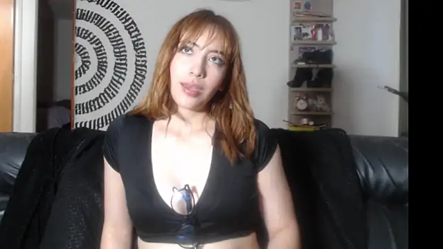 Snapshot of BeautyYoungblond chatting on February 24, 2026, 11:05 pm BeautyYoungblond online show from February 24, 2026, 11:05 pm