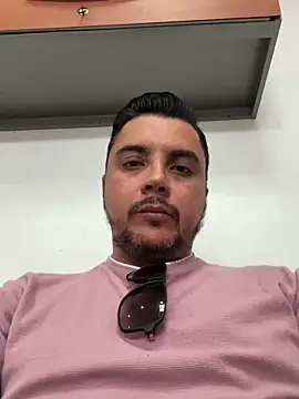 Diegohernan17 online show from March 12, 2026, 4:55 pm
