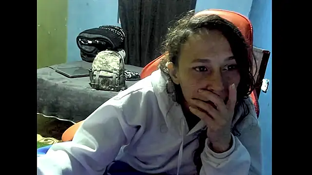 Snapshot of riquimona chatting on February 24, 2026, 1:39 am riquimona online show from February 24, 2026, 1:39 am