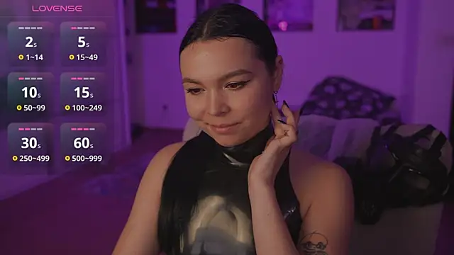 Snapshot of Dominatrix_Alice chatting on June 13, 2026, 2:20 am Dominatrix Alice online show from June 13, 2026, 2:20 am