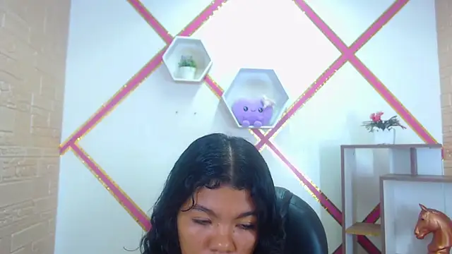 Heidy Colins online show from February 16, 2026, 1:48 am