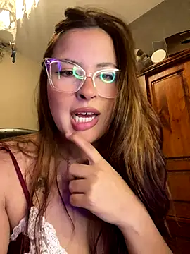 karobilo online show from December 17, 2025, 4:39 am