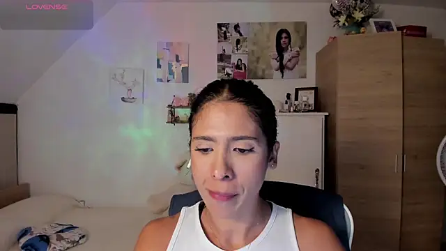 Snapshot of VEROSlen- chatting on May 5, 2026, 3:20 am VEROSlen- online show from May 5, 2026, 3:20 am