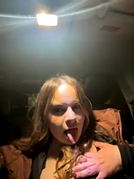 Xowallyxo online show from December 17, 2025, 4:50 am