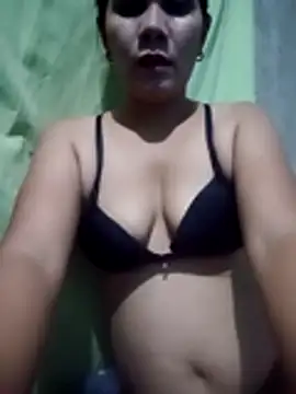 kinky27782 online show from February 18, 2026, 8:55 am