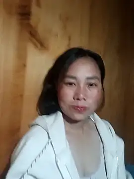 Chloe-ee online show from December 20, 2025, 10:23 pm