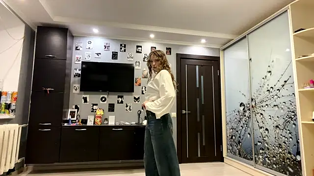 Princessofcashe online show from February 26, 2026, 3:12 pm