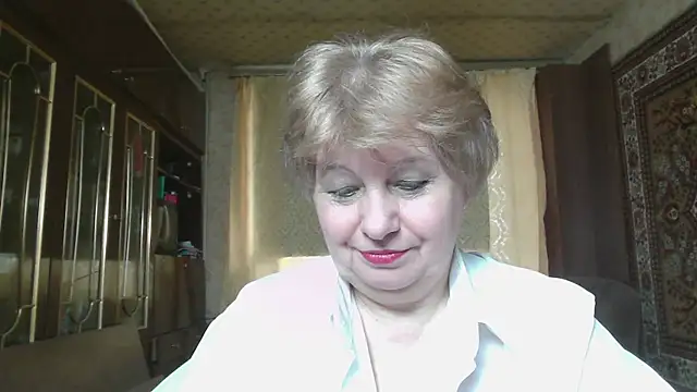 Snapshot of Casey_peach chatting on May 14, 2026, 6:32 am Casey peach online show from May 14, 2026, 6:32 am
