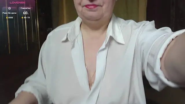Snapshot of Casey_peach chatting on April 25, 2026, 4:59 am Casey peach online show from April 25, 2026, 4:59 am