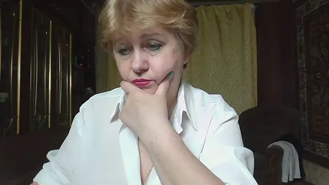 Snapshot of Casey_peach chatting on May 14, 2026, 6:38 pm Casey peach online show from May 14, 2026, 6:38 pm