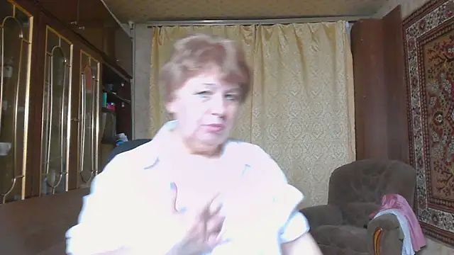 Snapshot of Casey_peach chatting on May 17, 2026, 7:36 pm Casey peach online show from May 17, 2026, 7:36 pm