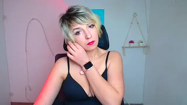 Lana Foxyy online show from March 5, 2026, 12:46 pm