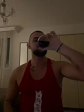 LunaFoxTip online show from February 12, 2026, 7:24 pm