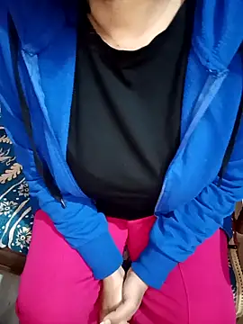 Snapshot of Sofia-111 chatting on January 15, 2026, 3:32 am Sofia-111 online show from January 15, 2026, 3:32 am