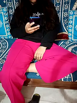 Snapshot of Sofia-111 chatting on February 12, 2026, 6:02 am Sofia-111 online show from February 12, 2026, 6:02 am