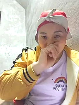 Snapshot of Maikha08 chatting on January 17, 2026, 1:15 pm Maikha08 online show from January 17, 2026, 1:15 pm