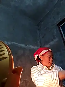 Snapshot of Maikha08 chatting on January 19, 2026, 11:03 am Maikha08 online show from January 19, 2026, 11:03 am