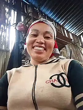 Snapshot of Maikha08 chatting on January 7, 2026, 7:24 am Maikha08 online show from January 7, 2026, 7:24 am