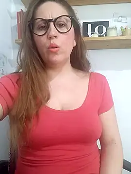 Snapshot of SofiEsteves chatting on May 22, 2026, 1:31 pm SofiEsteves online show from May 22, 2026, 1:31 pm
