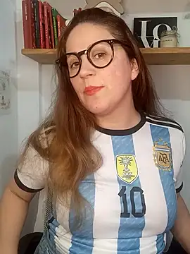 Snapshot of SofiEsteves chatting on June 17, 2026, 3:22 pm SofiEsteves online show from June 17, 2026, 3:22 pm