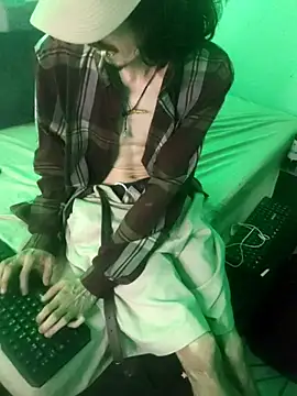 Snapshot of sk8-boy chatting on March 8, 2026, 4:21 pm sk8-boy online show from March 8, 2026, 4:21 pm