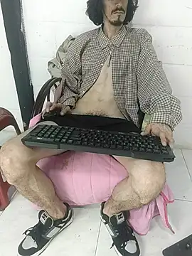 Snapshot of sk8-boy chatting on March 12, 2026, 5:28 pm sk8-boy online show from March 12, 2026, 5:28 pm