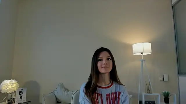 DrusillaVerso online show from December 17, 2025, 9:14 am