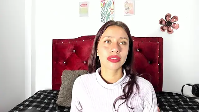 Snapshot of cloyks chatting on December 19, 2025, 3:21 am cloyks online show from December 19, 2025, 3:21 am