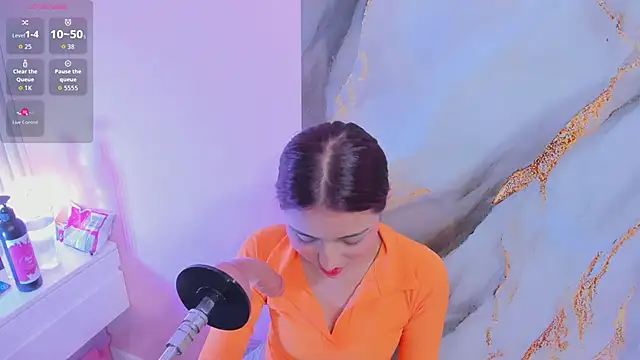 Snapshot of Ary__cherry chatting on March 3, 2026, 7:43 pm Ary cherry online show from March 3, 2026, 7:43 pm