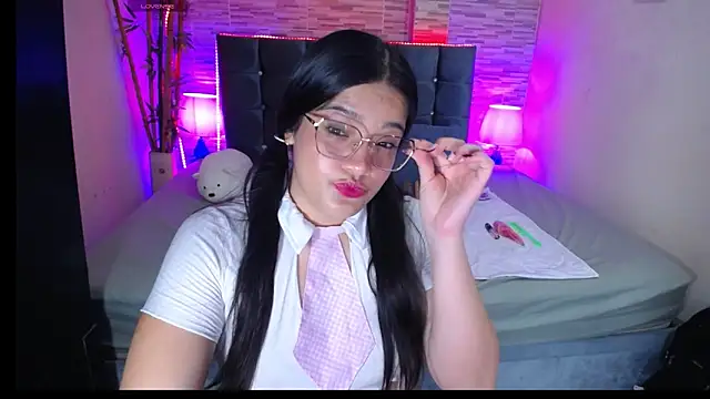 Valeri hot22 online show from May 13, 2026, 9:11 pm