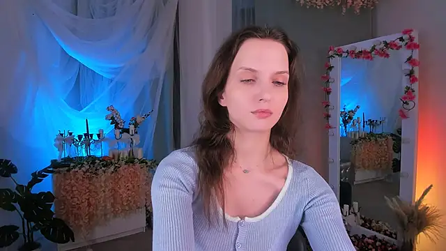 Snapshot of Ariadna_Shy chatting on February 21, 2025, 10:37 pm Ariadna Shy online show from February 21, 2025, 10:37 pm