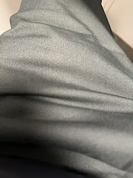 Snapshot of samxtnZ chatting on December 17, 2025, 3:17 pm samxtnZ online show from December 17, 2025, 3:17 pm