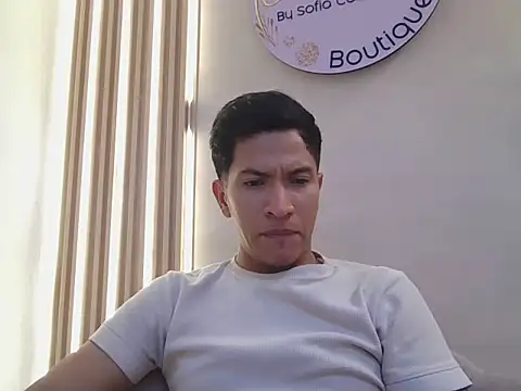 kracjunior online show from December 19, 2025, 8:00 pm