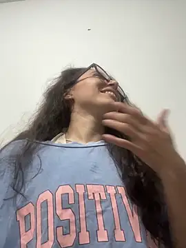 LatinDoll8 online show from April 6, 2026, 2:07 am